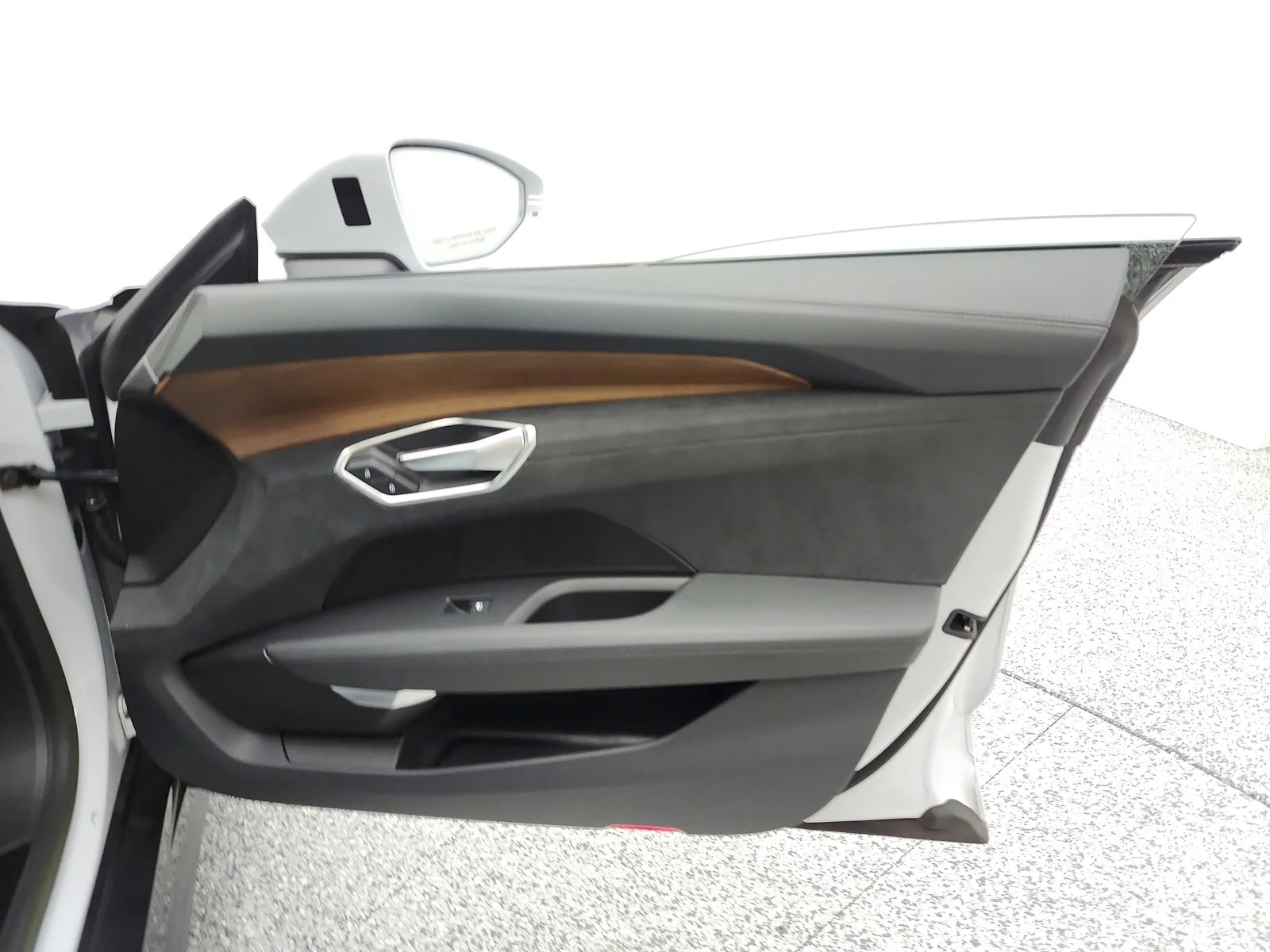 Used 2023 Suzuka Gray Metallic Audi quattro image 19
