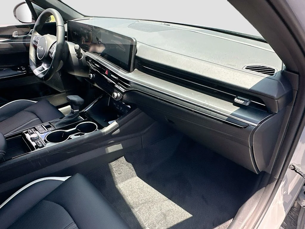 New 2026 Wolf Gray Kia GT-Line FWD image 30
