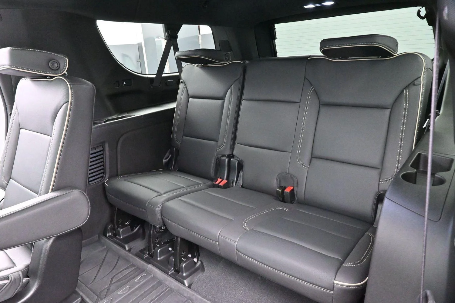 Used 2024 Summit White Chevrolet Premier image 32