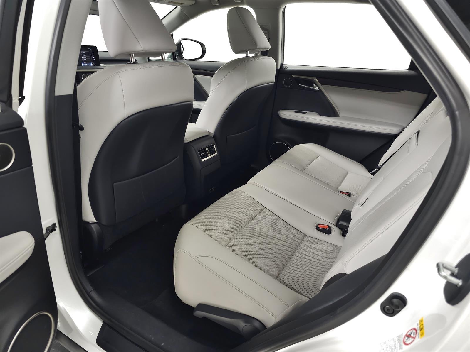 Certified Used 2020 White Lexus  image 30
