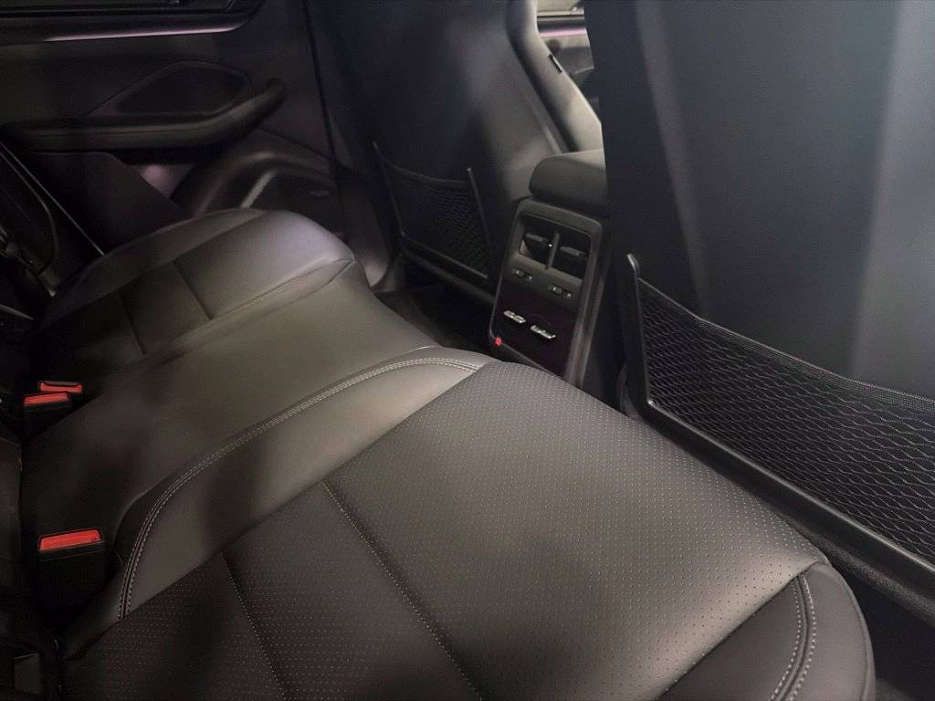 2026 Porsche Macan GTS - Photo 22