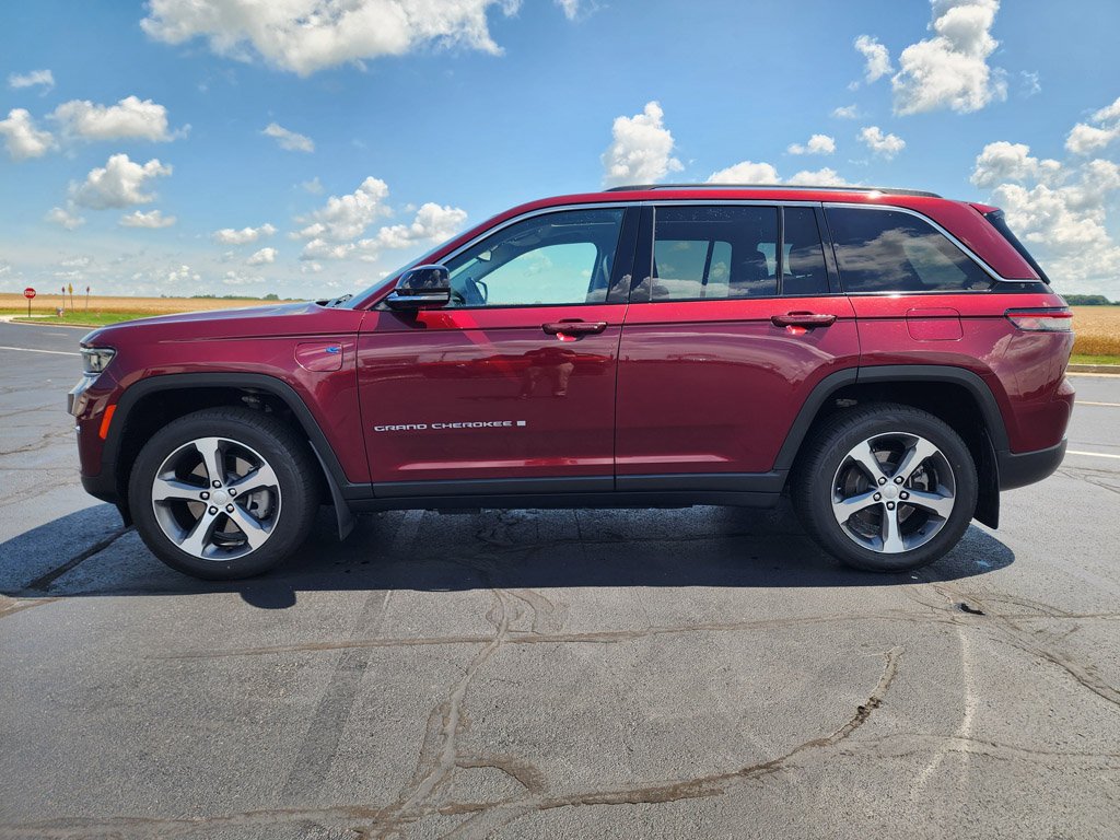 Used 2023 Velvet Red Pearlcoat Jeep 4xe image 7