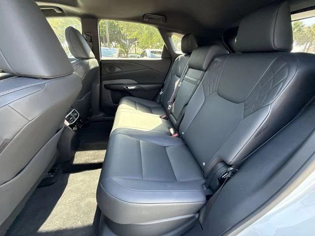 2025 Lexus RX 350 - Photo 23