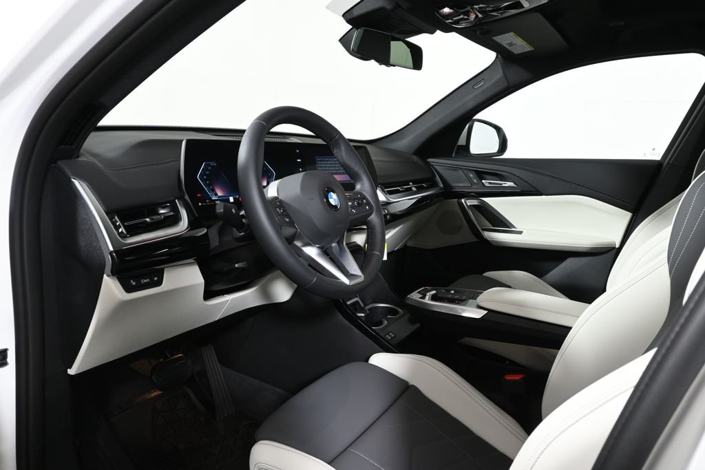 New 2027 Alpine White BMW xDrive28i image 15