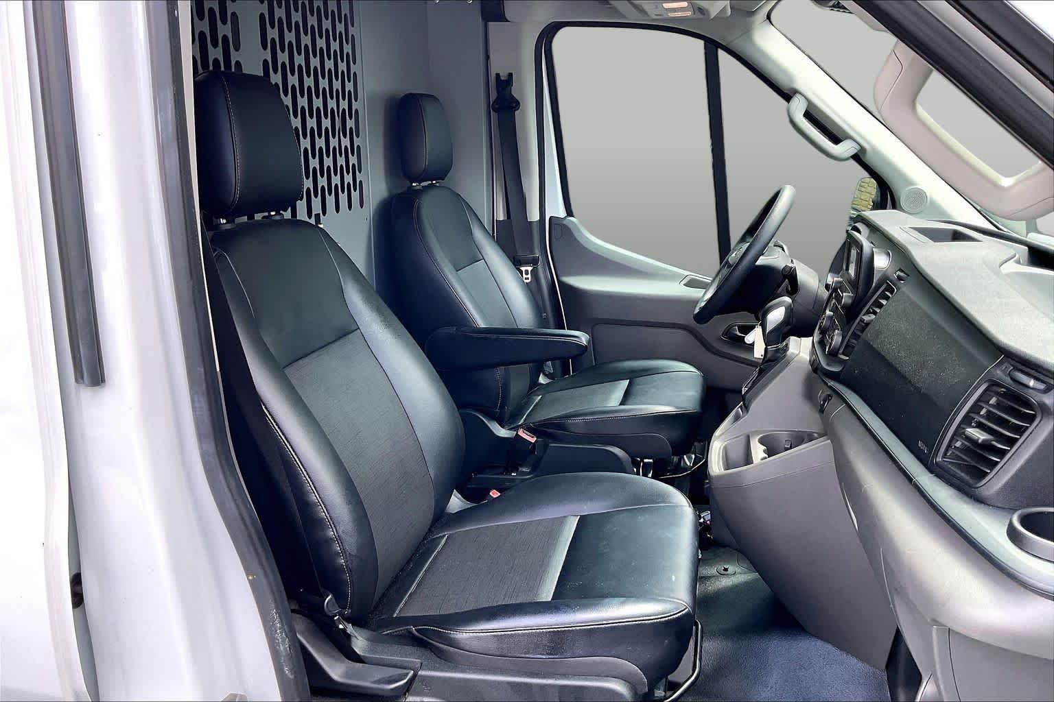 Pre-Owned 2024 Ford Transit Cargo Van