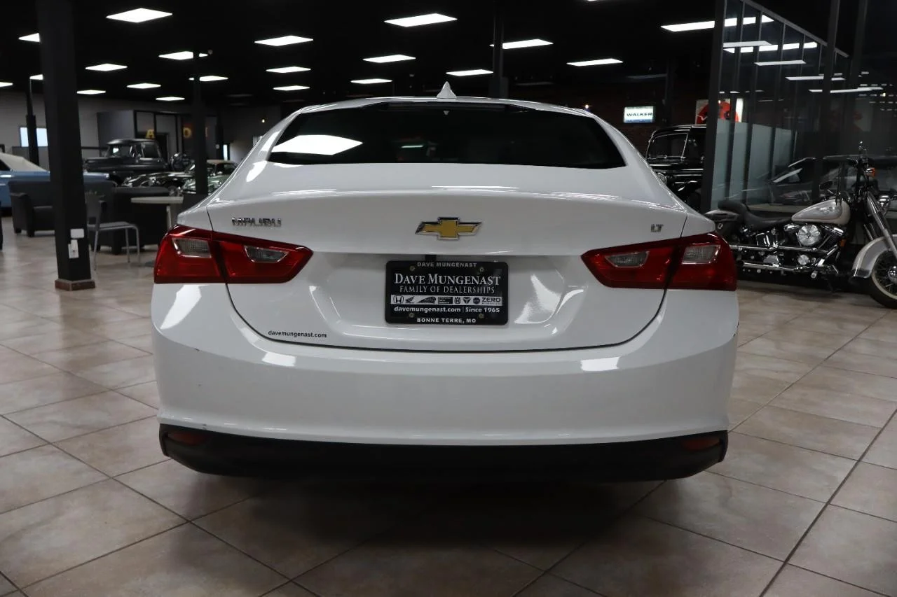 Used 2023 Summit White Chevrolet LT image 4