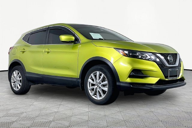 Used 2020 Green Nissan S image 2