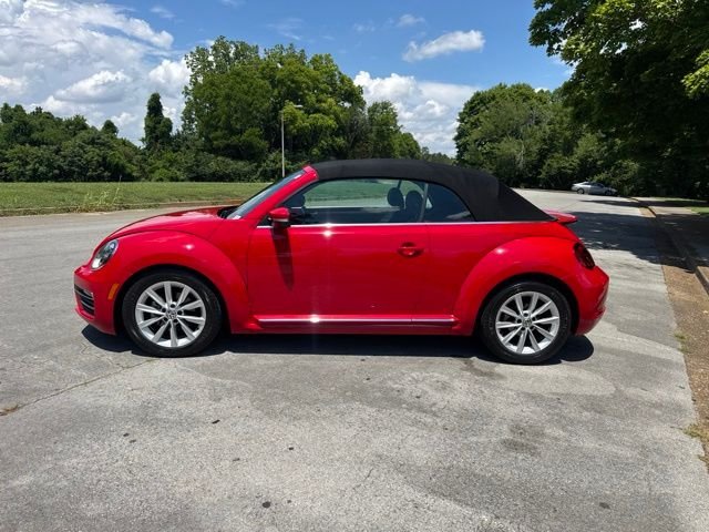 Used 2017 Red Volkswagen 1.8T SE image 4