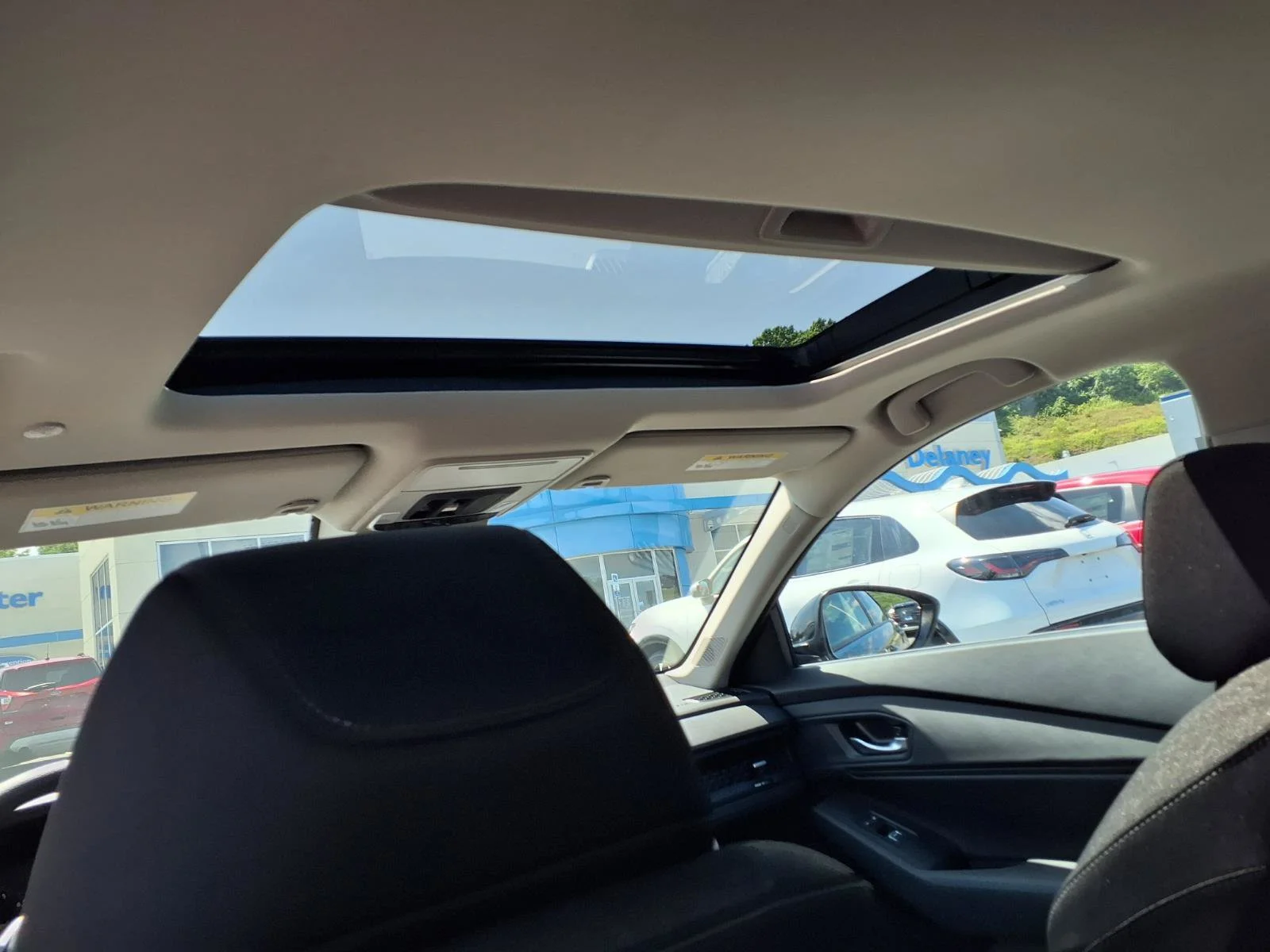 New 2026 Meteorite Gray Metallic Honda SE image 8