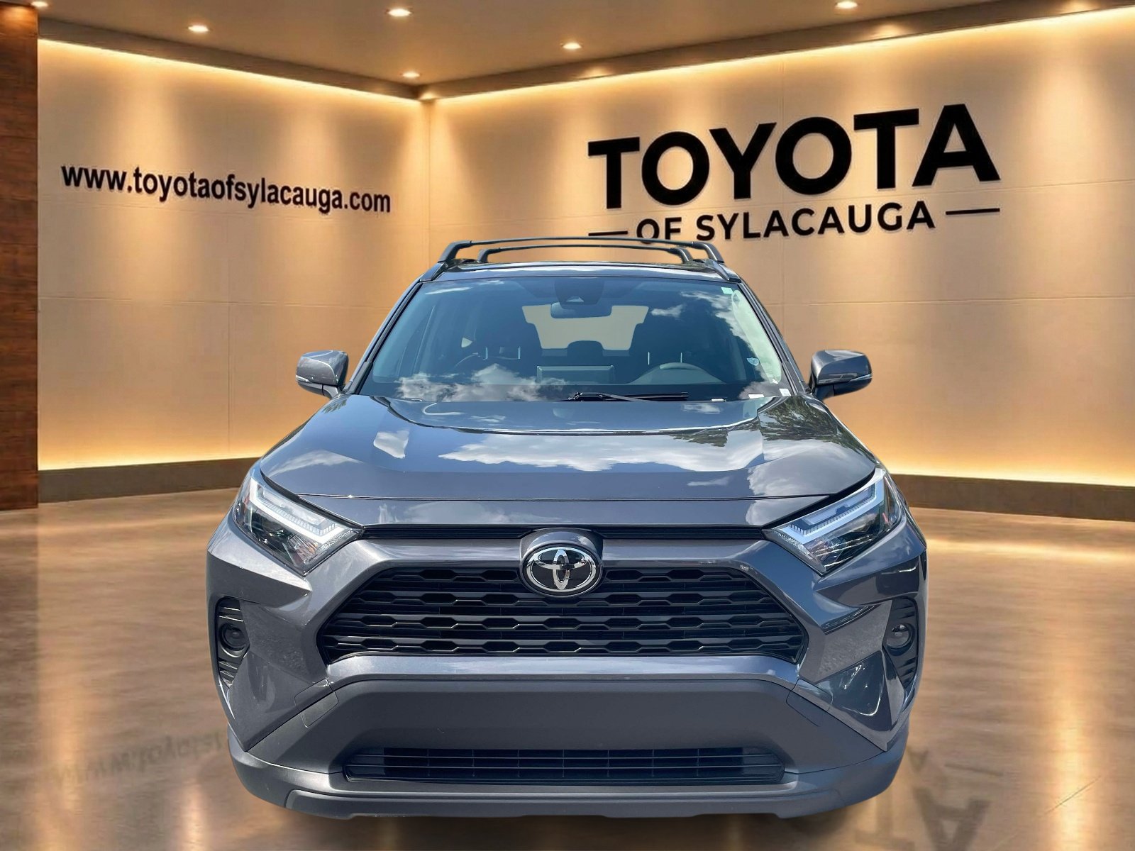 Used 2025 Magnetic Gray Metallic Toyota Hybrid XLE image 6