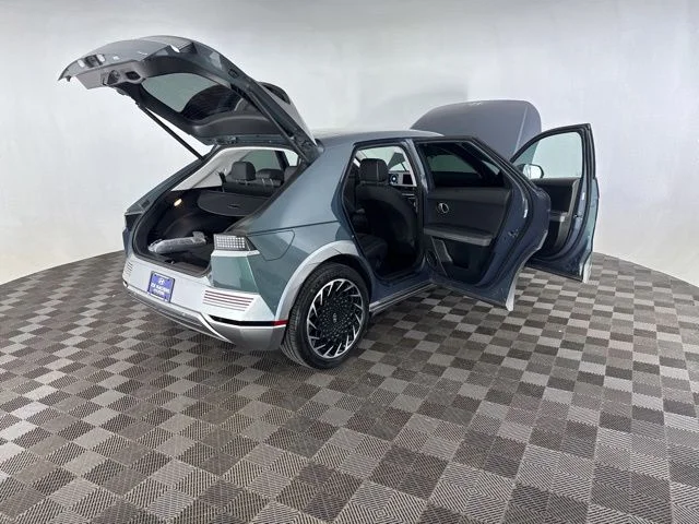 Used 2024 Green Hyundai Limited image 18