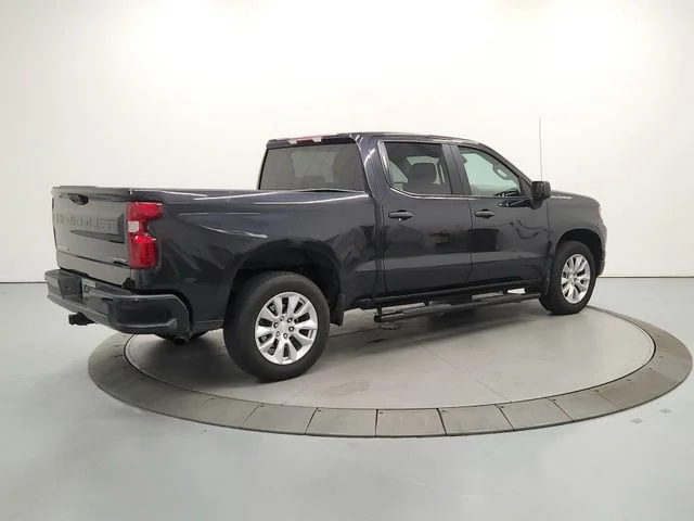 Used 2022 Gray Chevrolet Custom image 8