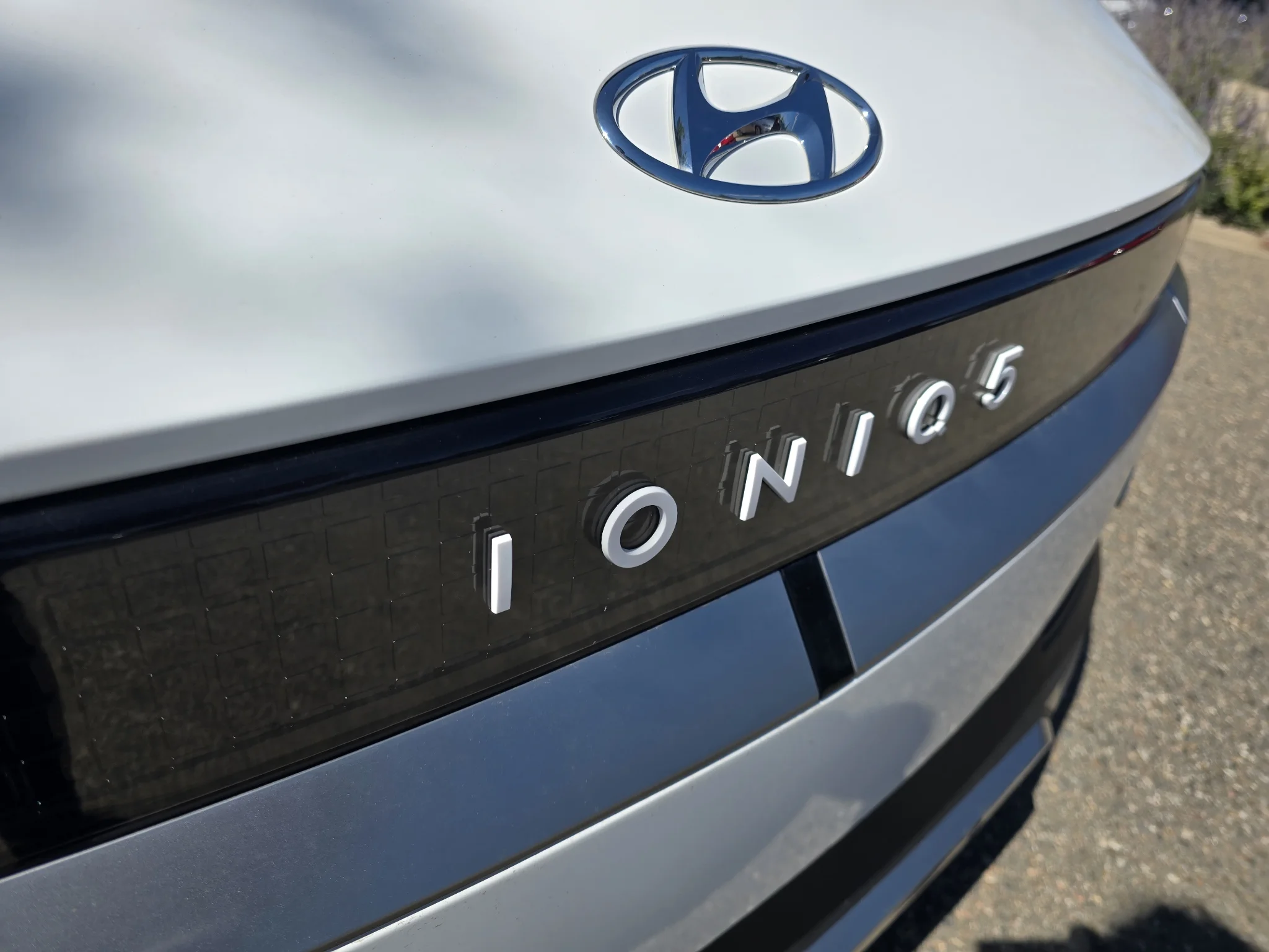 Used 2024 Atlas White Hyundai SEL image 12