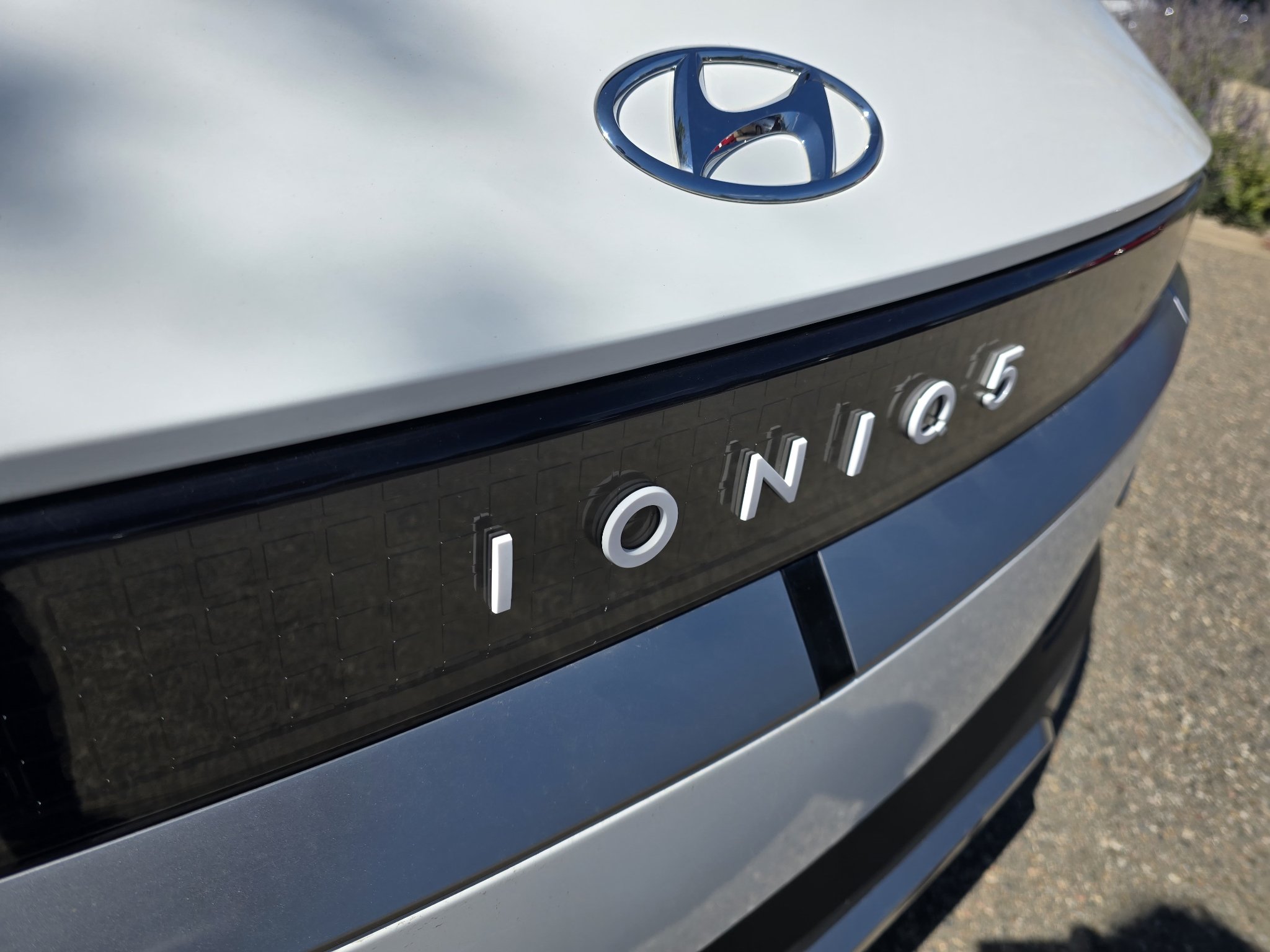 Used 2024 Atlas White Hyundai SEL image 11