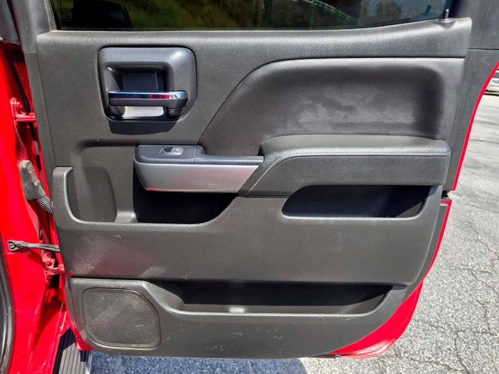 Used 2018 Red Chevrolet LT image 48