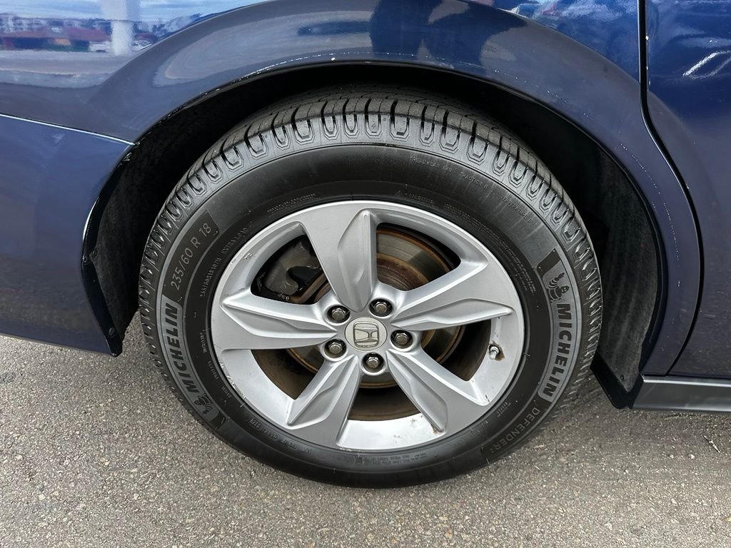 Used 2018  Honda EX-L image 12