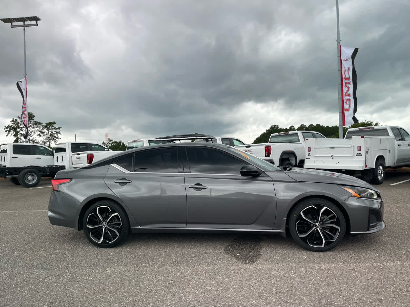 Used 2024 Gun Metallic Nissan 2.5 SR image 5