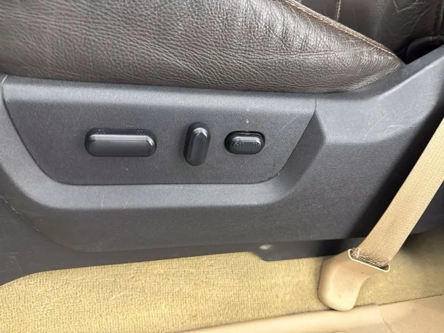 Used 2016 White Ford King Ranch image 24