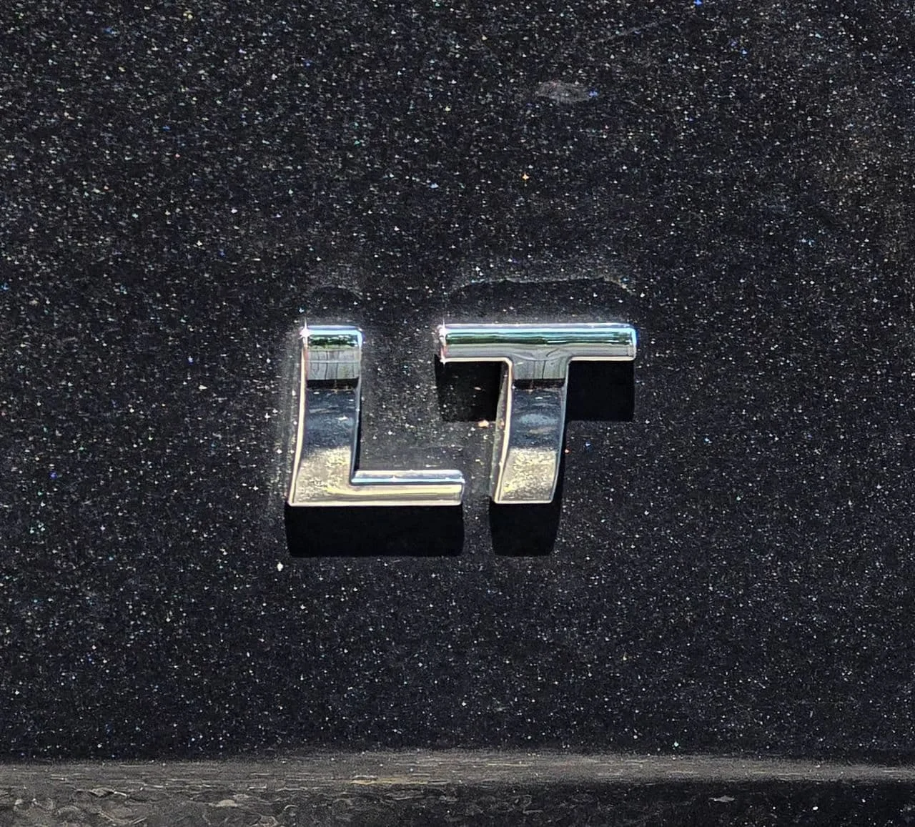Used 2019 Graphite Chevrolet LT Leather image 7