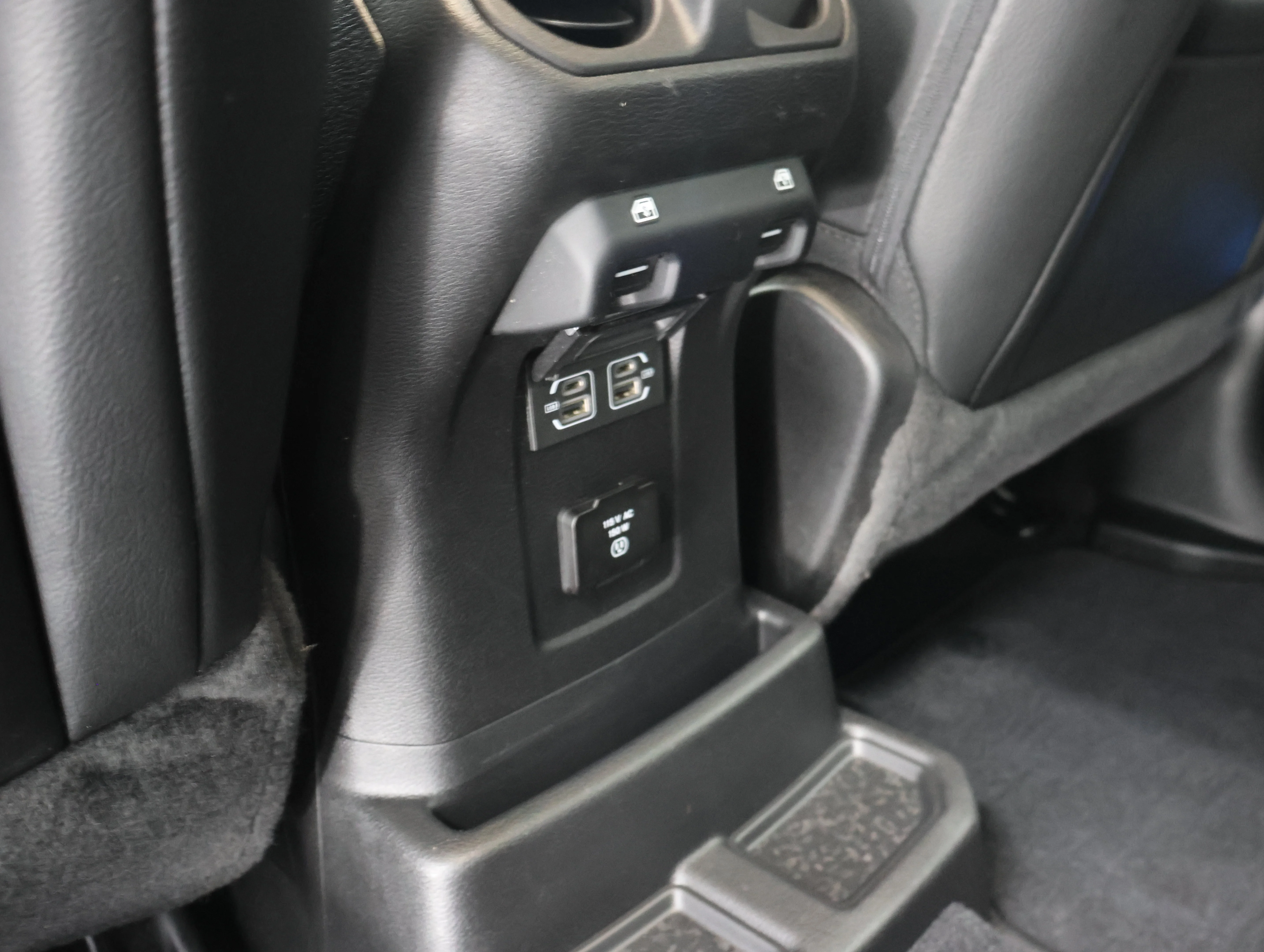 Used 2022 Hydro Blue Pearlcoat Jeep Unlimited Sahara image 35