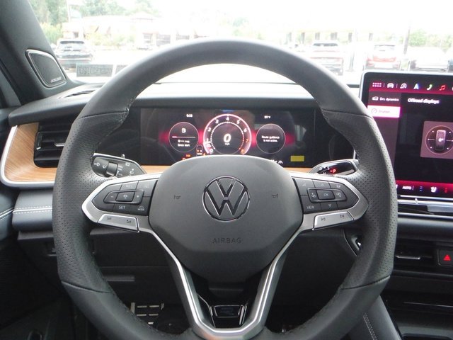 New 2026 White Volkswagen SEL R-Line Turbo image 40