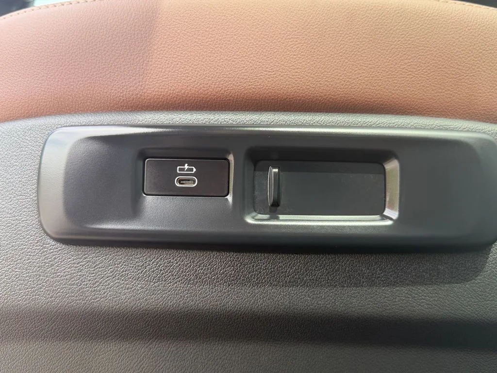 2022 BMW X5 M50i - Photo 40