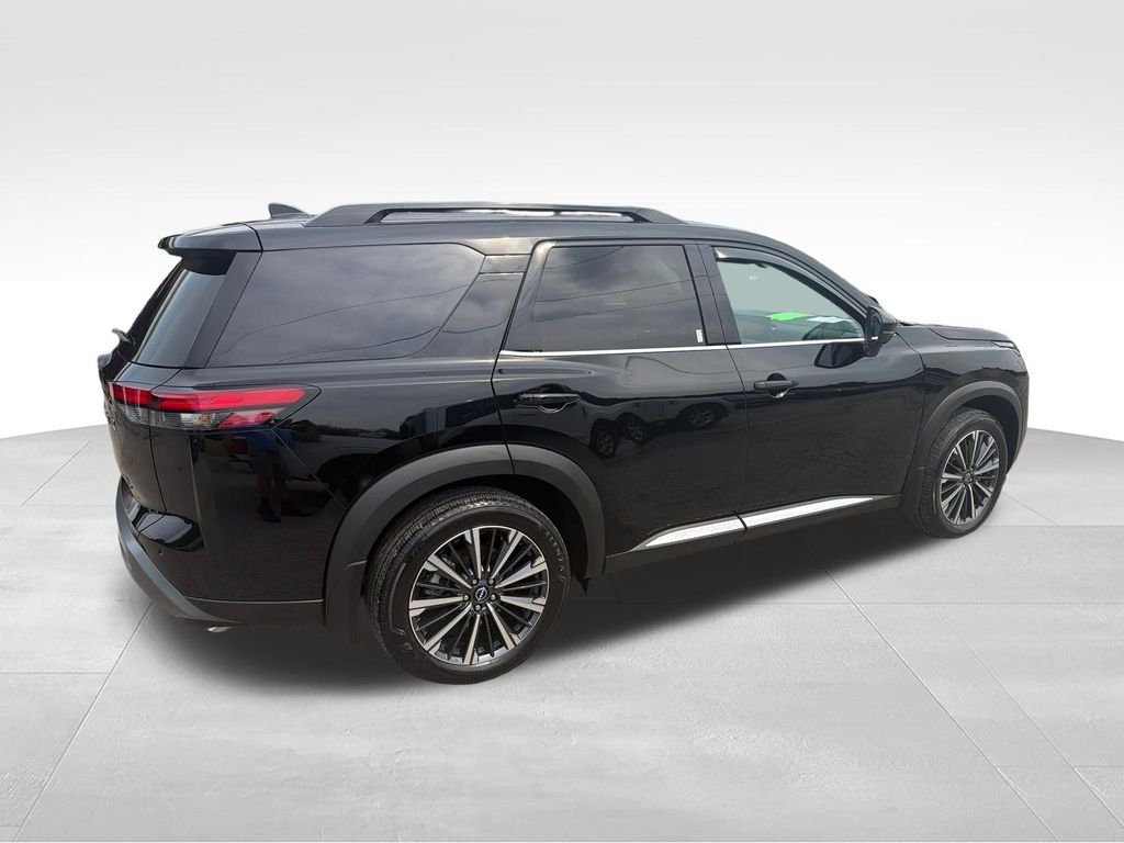 Used 2026 Black Nissan Platinum image 6