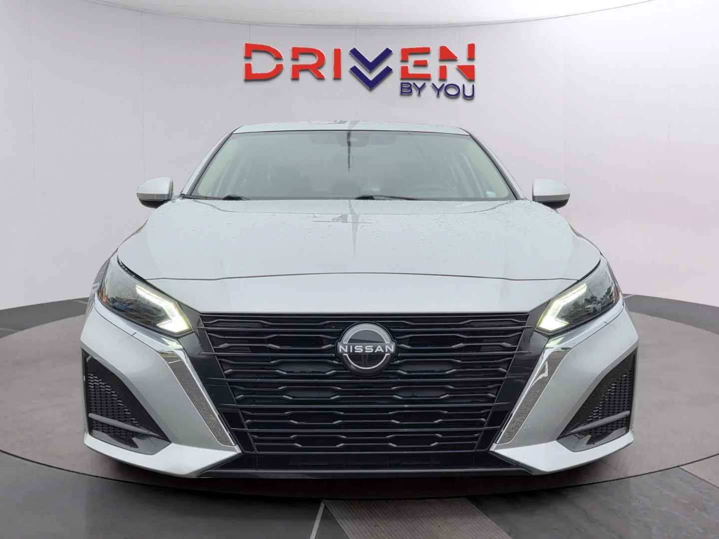 Used 2023 Brilliant Silver Metallic Nissan 2.5 SV image 8