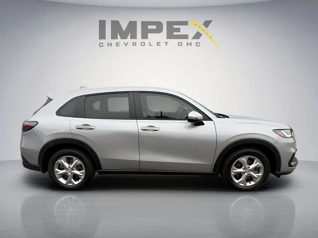 Used 2025 Silver Honda LX image 6