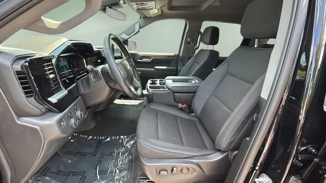 Used 2025 Black Chevrolet LT image 18