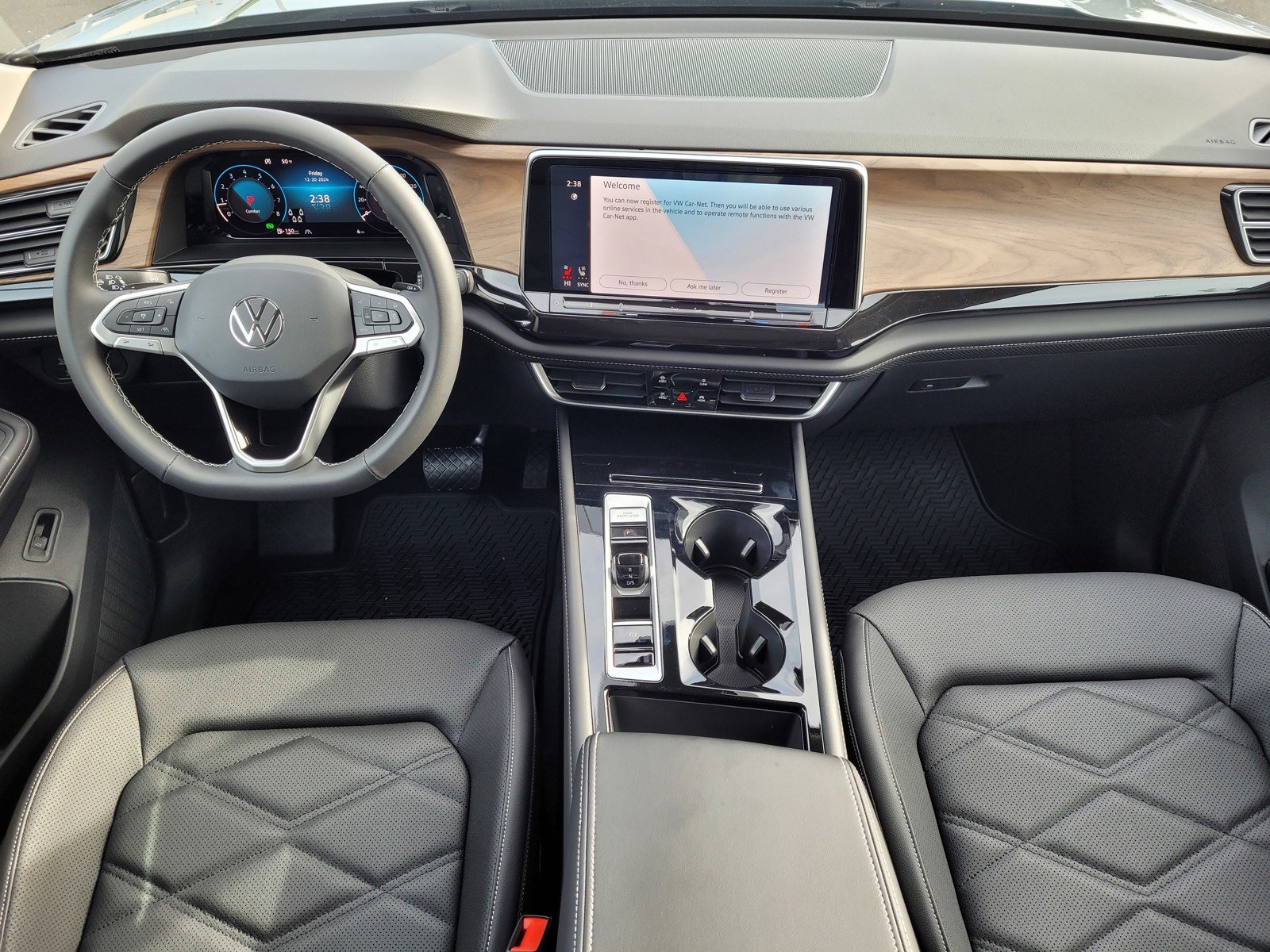 2025 Volkswagen Atlas SE w/Tech - Photo 6