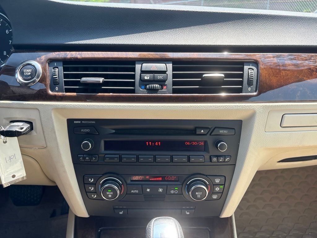 Used 2007  BMW 328i image 13