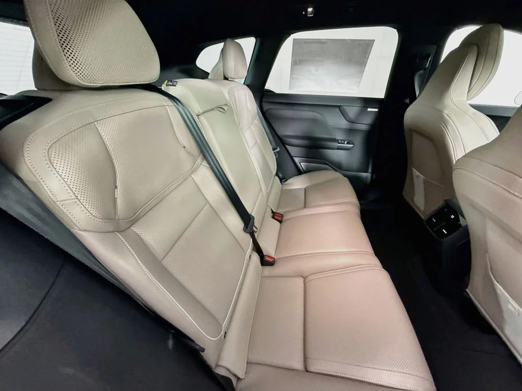New 2027  Volvo  image 26