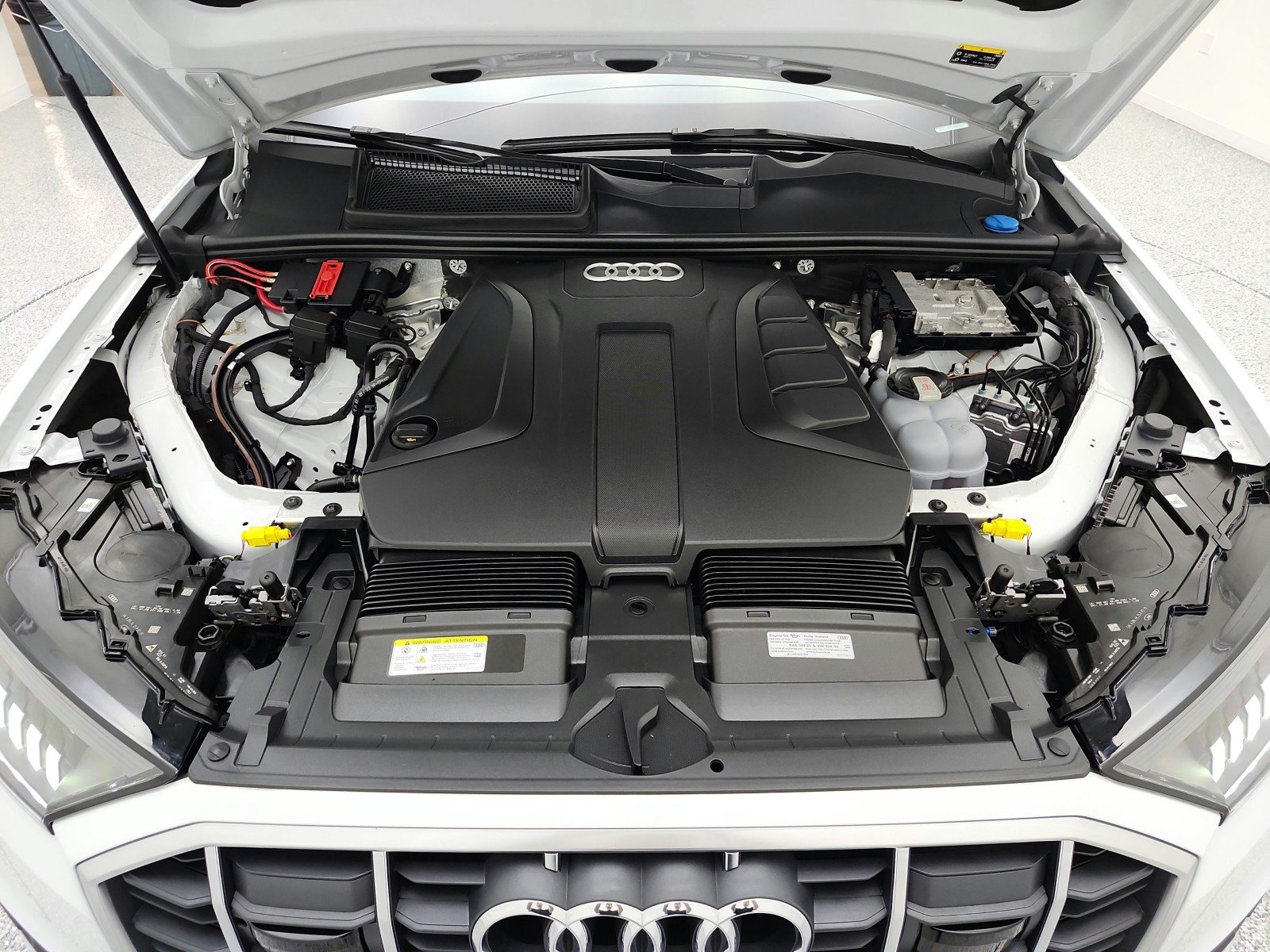 Used 2023 Glacier White Metallic Audi Premium Plus 45 TFSI quattro image 16