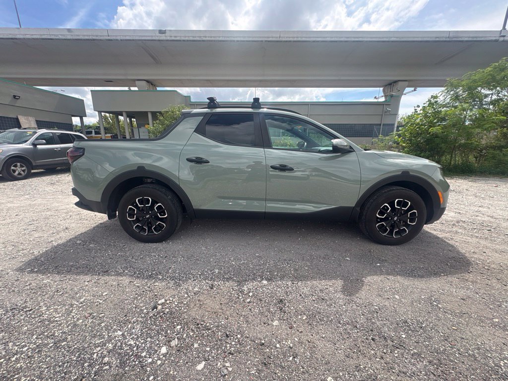 Used 2024 Green Hyundai SEL image 2