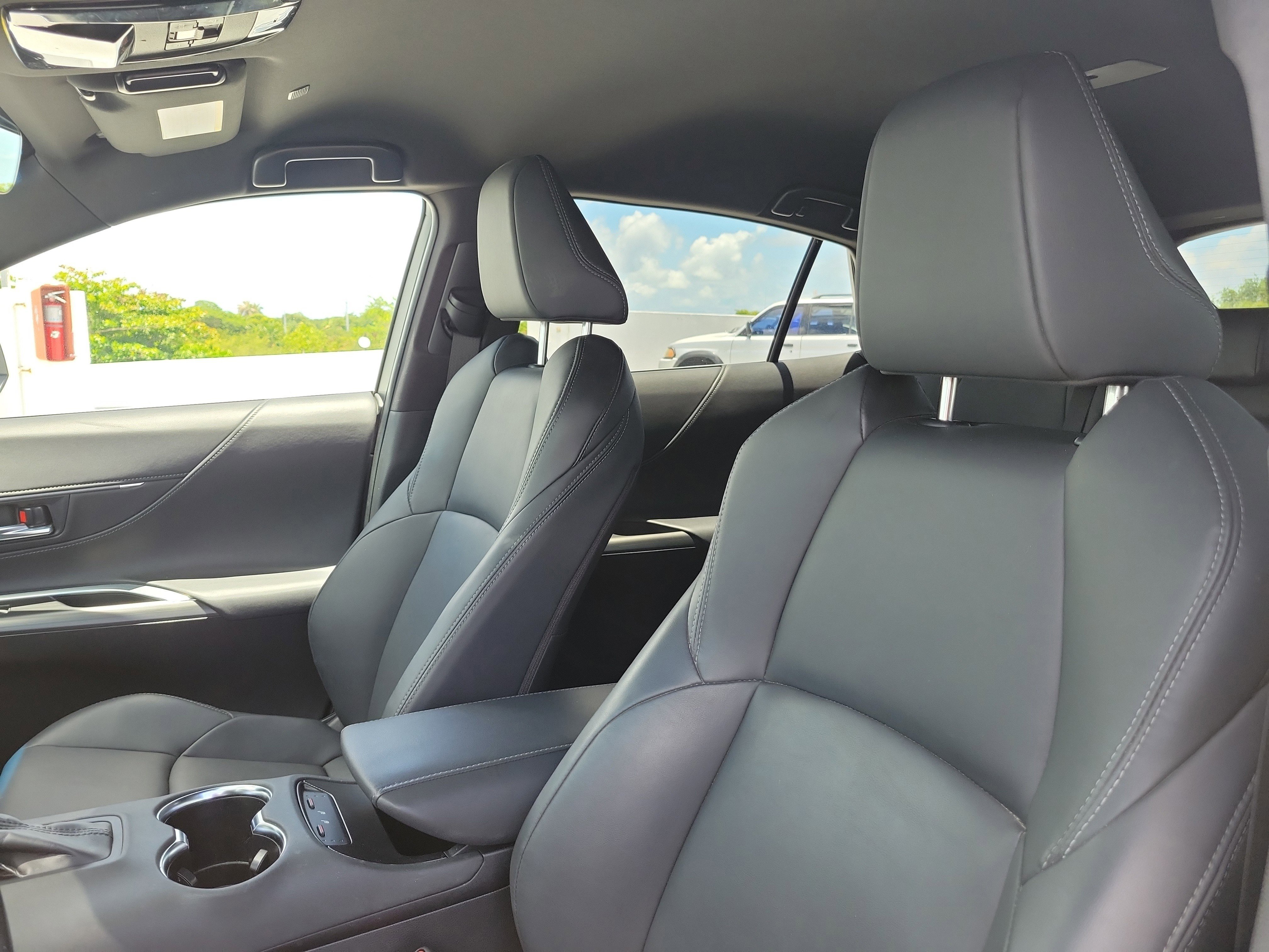 Used 2023 Pearl Toyota XLE image 23
