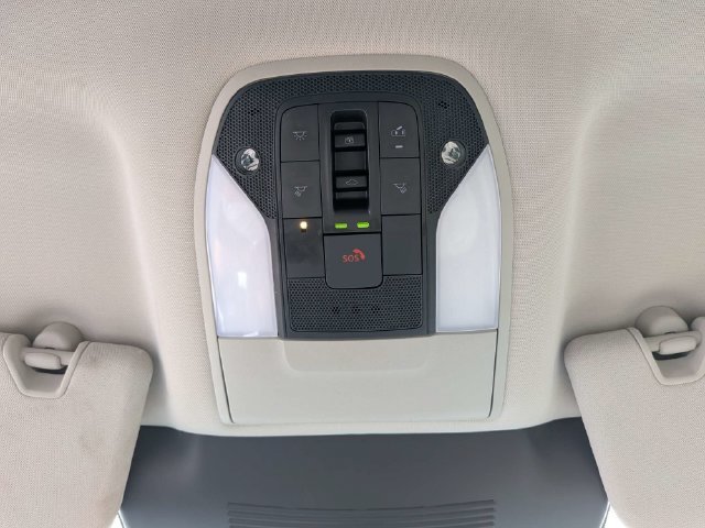 Used 2025 Silver INFINITI LUXE image 22