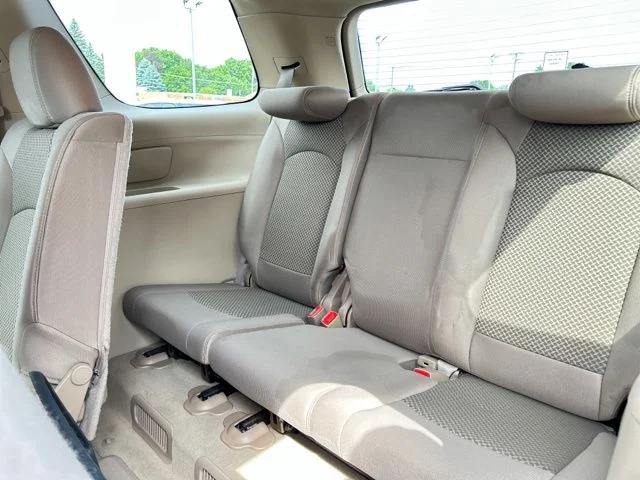 Used 2007 Cocoa Saturn XE image 17