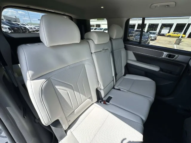 Used 2026 Silver Hyundai SEL image 25