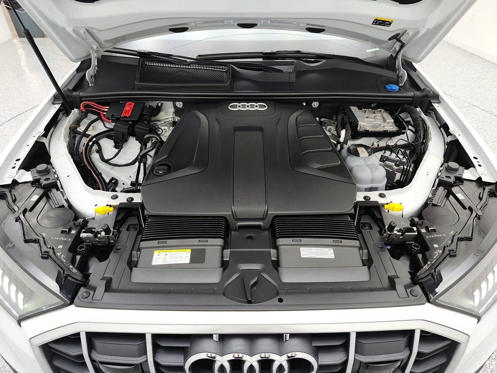 Used 2023 Glacier White Metallic Audi Premium Plus 45 TFSI quattro image 16