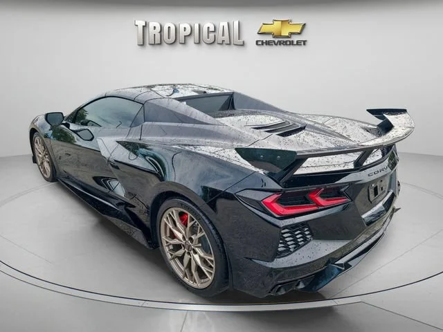 Used 2025 Black Chevrolet 2LT image 3