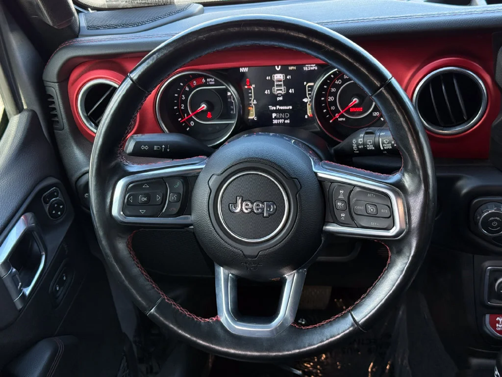 Used 2021  Jeep Unlimited Rubicon image 22