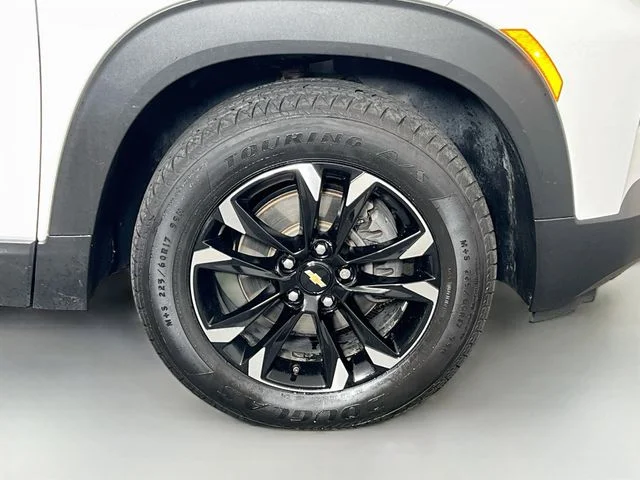 Used 2022 White Chevrolet LT image 36