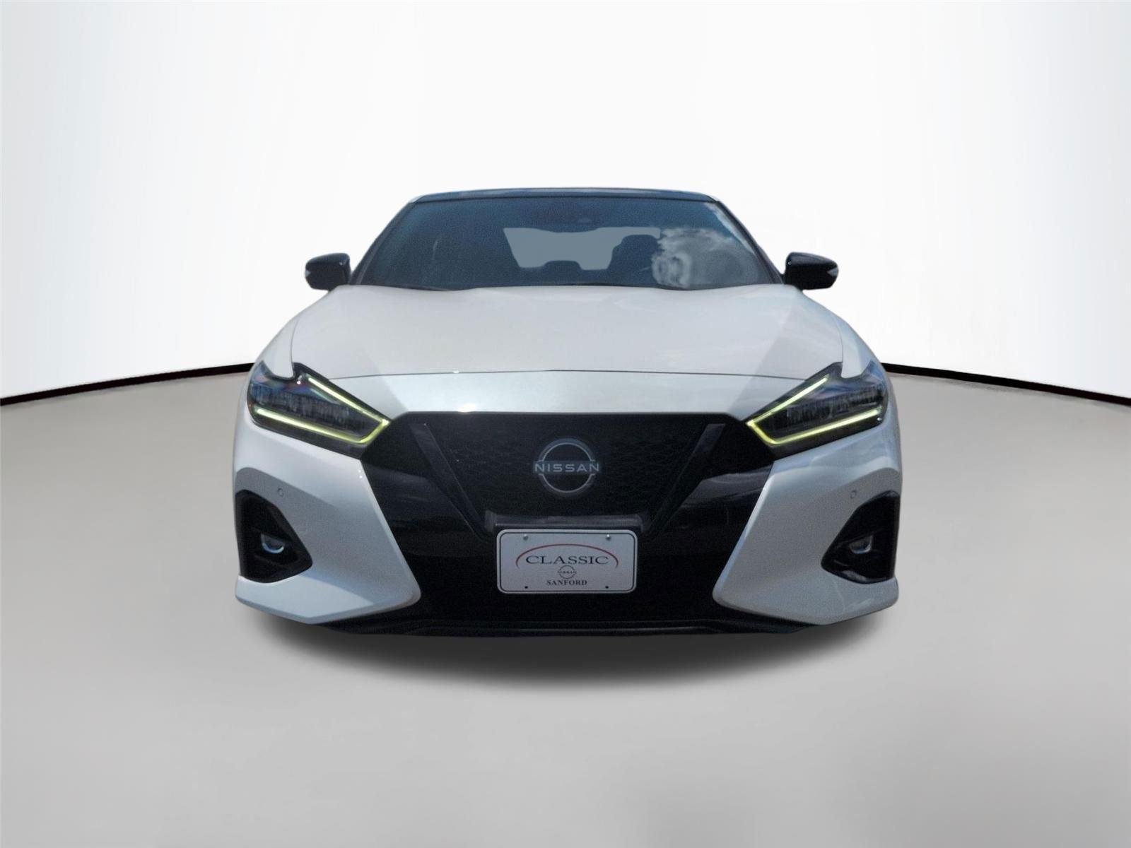 Used 2023  NISSAN SR image 8
