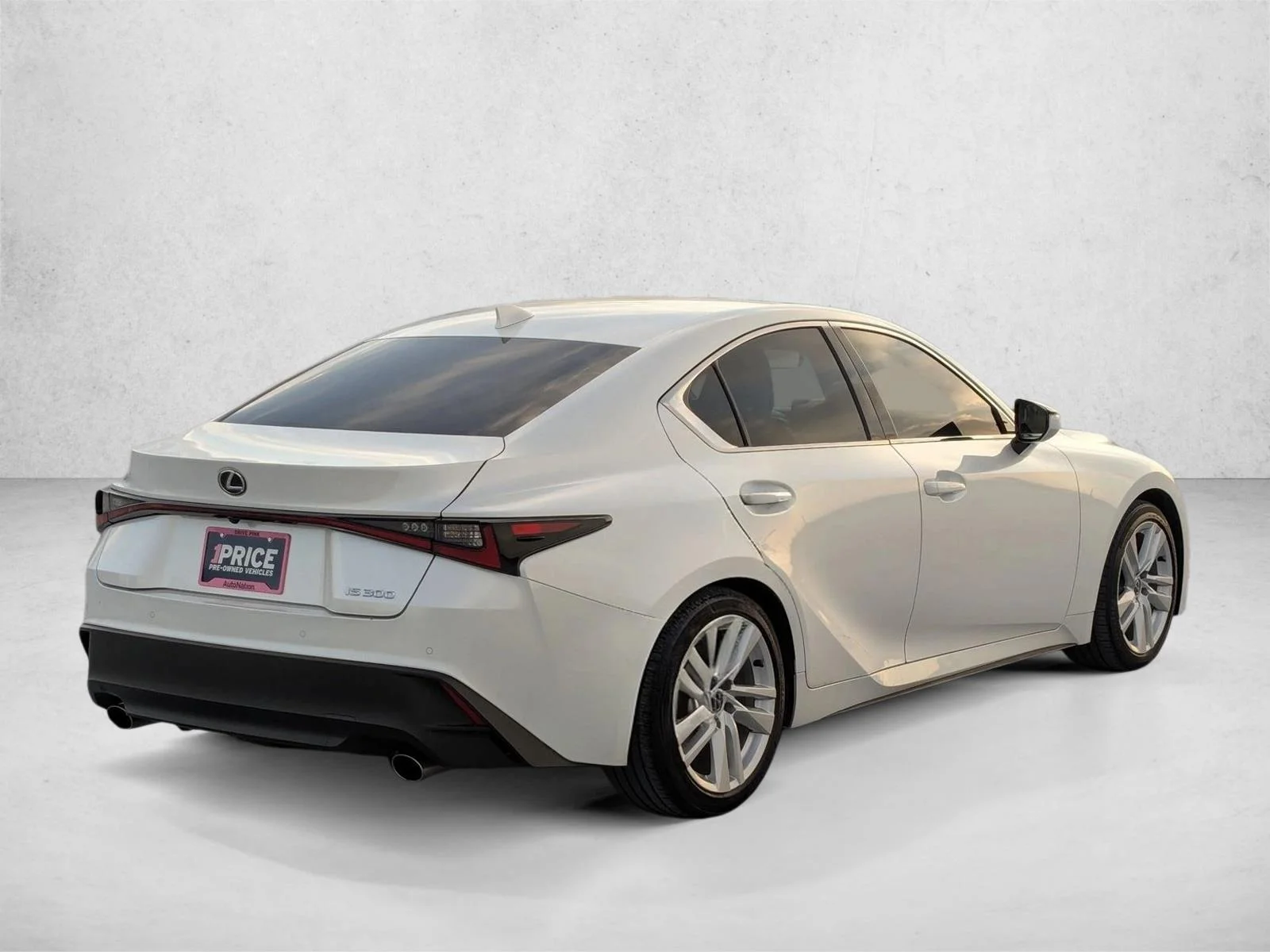 2024 Lexus IS 300 - Photo 5