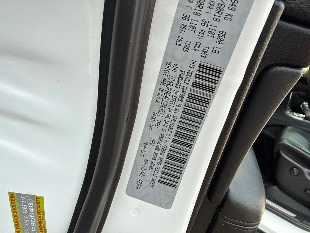 Used 2020 White Jeep Limited image 10