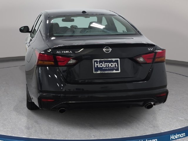 Used 2019 Blue Nissan 2.5 SV image 7