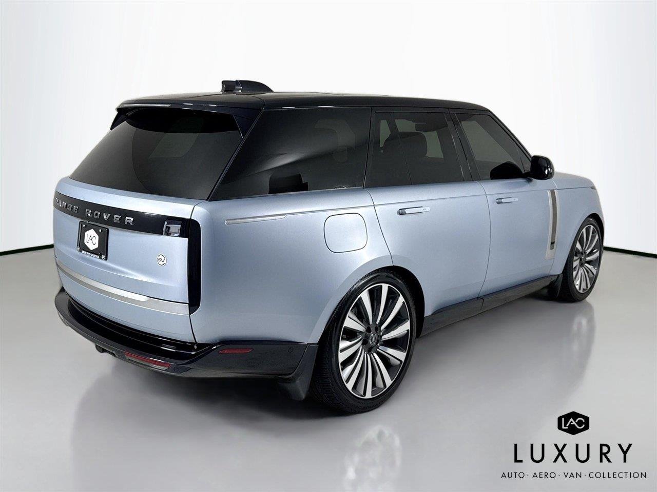 Used 2023 Ionian Silver SV Bespoke Ultra Metallic Gloss Land Rover SV | 225K MSRP image 6