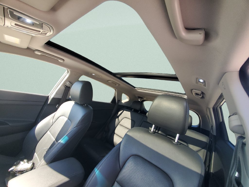 Used 2020 Silver Hyundai Ultimate image 18