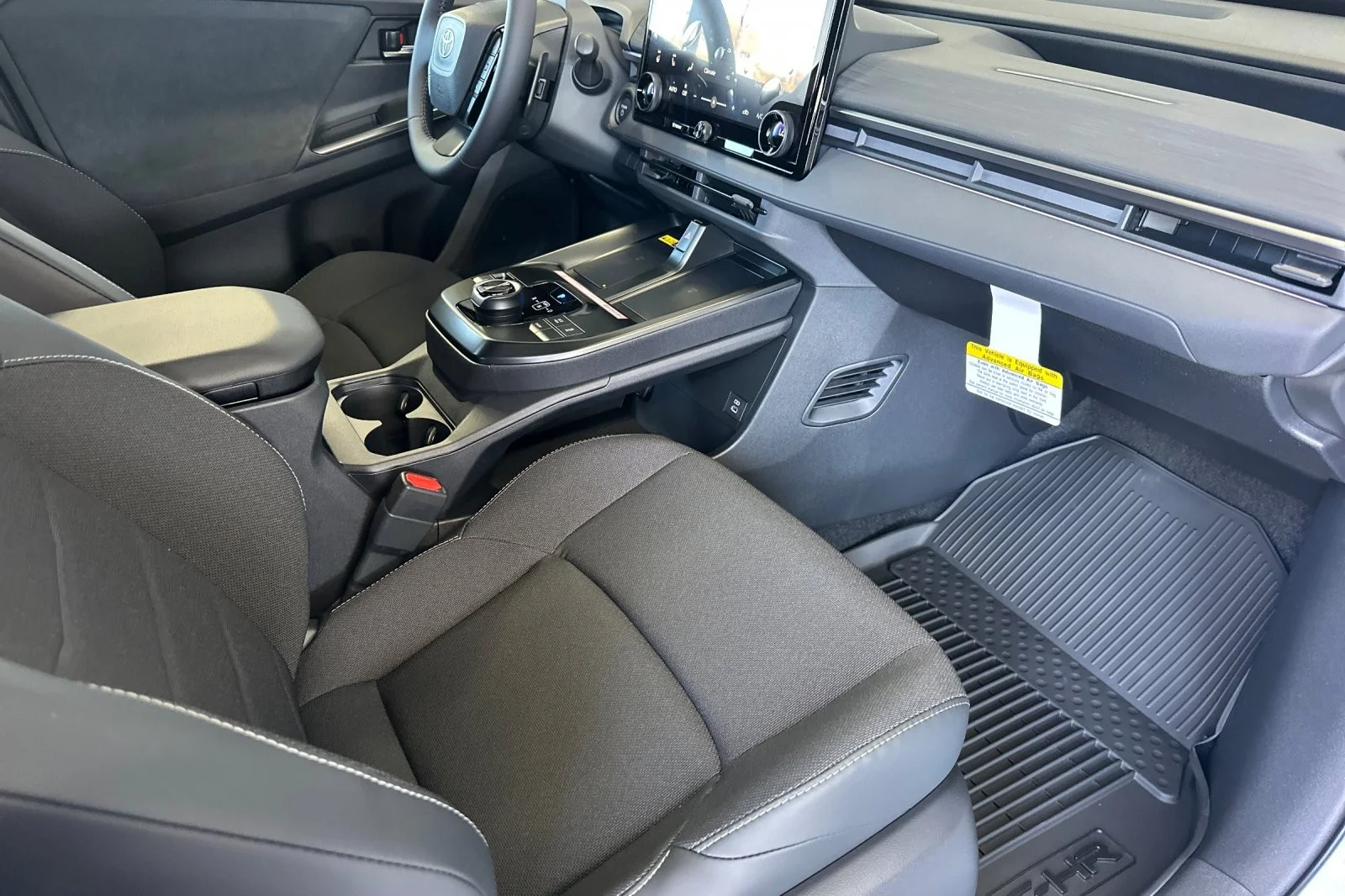 New 2026 Wind Chill Pearl <sup>1</sup> Toyota  SE image 15